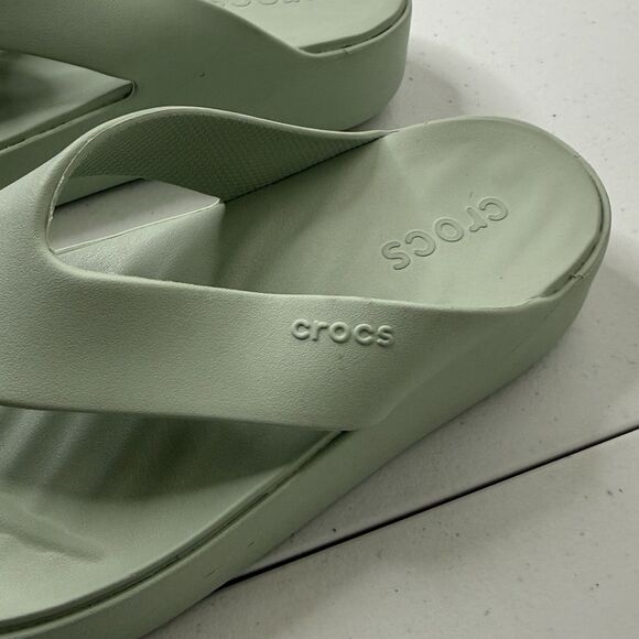 Crocs Getaway Platform Flip Flops Mint Green Sz 9 Thong Sandals Beach Comfort - Picture 4 of 9